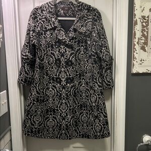 Luii Black and White Patterned Trench Coat